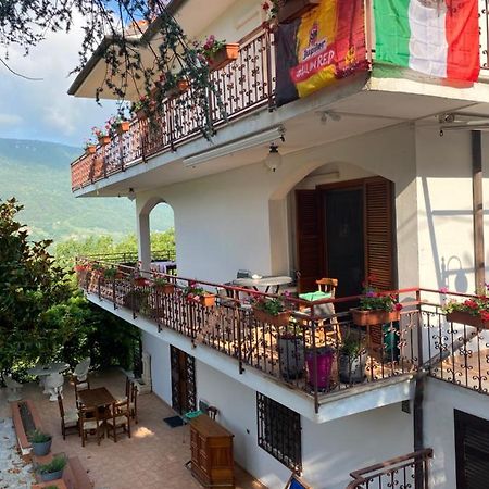 B&B Rox E Claudia Lugnola Экстерьер фото